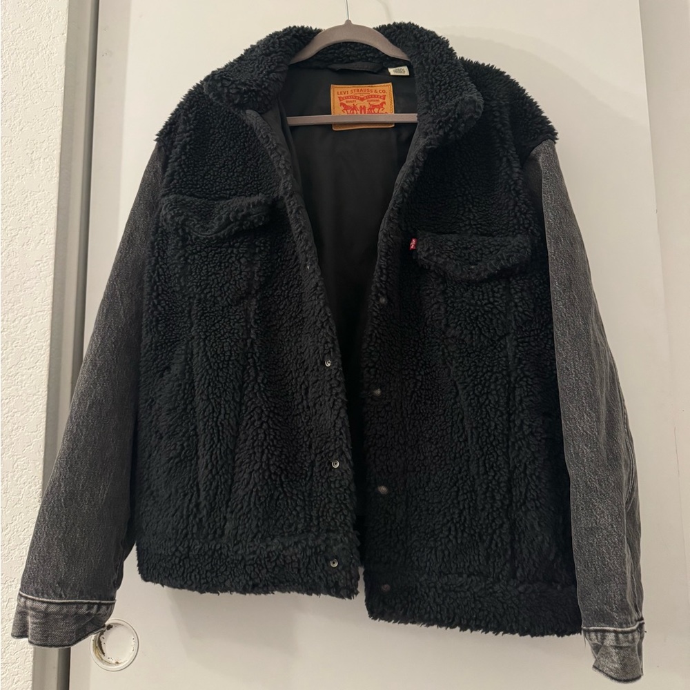 Levi's Black and Gray Sherpa-Lined Jacket Women, Size Medium